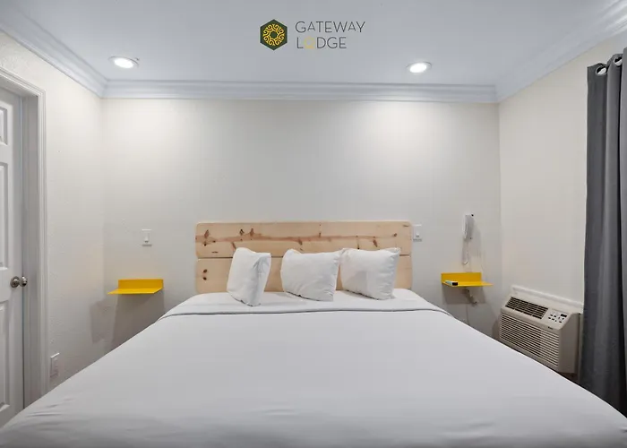 Gateway Lodge